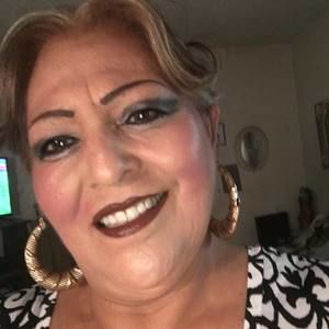 Meet your Posher, Elia